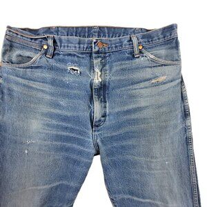 VTG Wrangler Jeans Mens 40x34 Blue 13MWZ Distressed Thrashed USA Cowboy Western
